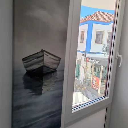 ホステル Plaza Caparica コスタ・ダ・カパリカ