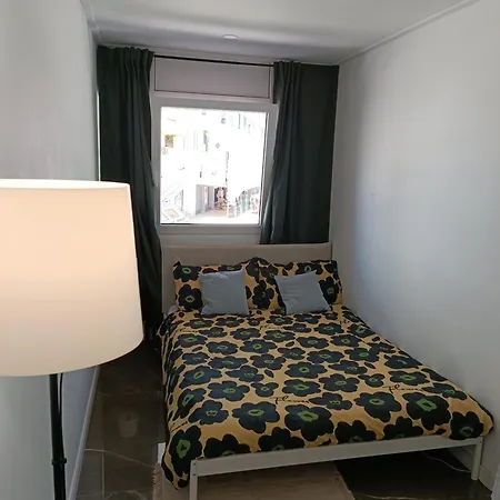 Hostel Plaza Caparica *