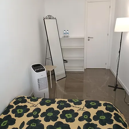 Plaza Caparica Hostel
