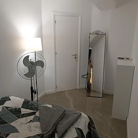 Hostel Plaza Caparica