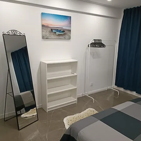 Plaza Caparica Hostel