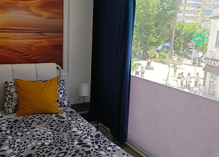 Hostel Plaza Caparica