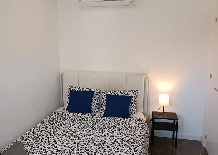 Hostel Plaza Caparica *